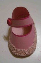 Babyschuh aus Tonpapier zur Geburt